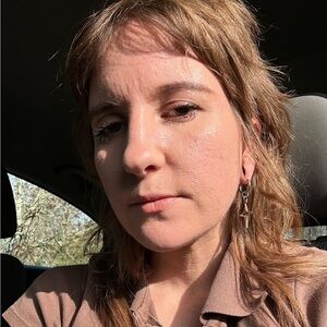 Meet your Posher, Kelly
